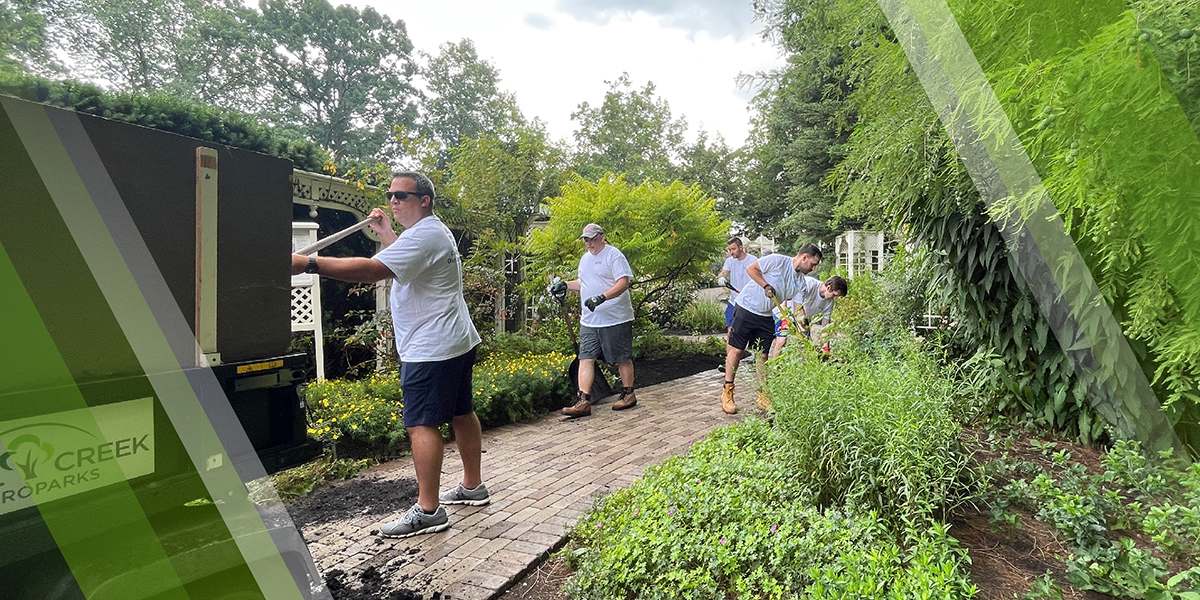 Volunteer Page Header showing volunteers at Fellows Riverside Gardens, Mill Creek MetroParks